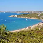Il Maestrale Porto Pollo بيت للعطل